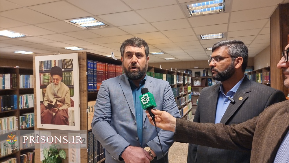 اهدای ۱۰ هزار جلد کتاب به کتابخانه‌ زندان‌های فارس