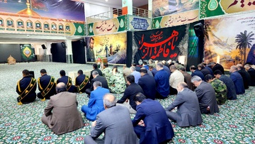 برگزاری مراسم روضه خوانی ایام فاطمیه و زیارت عاشورا کارکنان زندان خوزستان را درکنار مزار شهدا