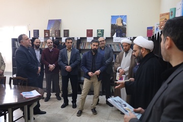 بازدید مدیران نهاد کتابخانه‌های عمومی کشور از ندامتگاه تهران بزرگ