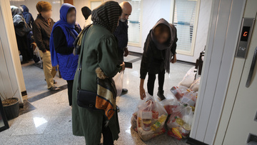توزیع بسته‌های حمایتی ۱۰ میلیون ریالی در انجمن حمایت از زندانیان مرکز