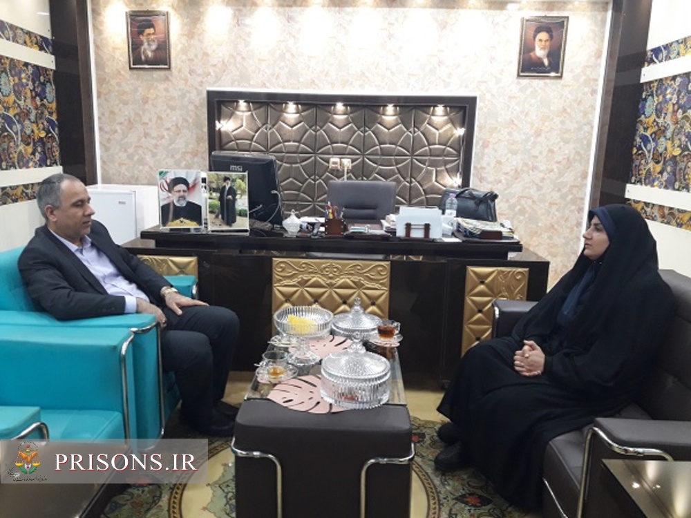 نشست مدیرکل زندان های بوشهر با مدیرکل کانون پرورش فکری کودکان و نوجوانان استان 