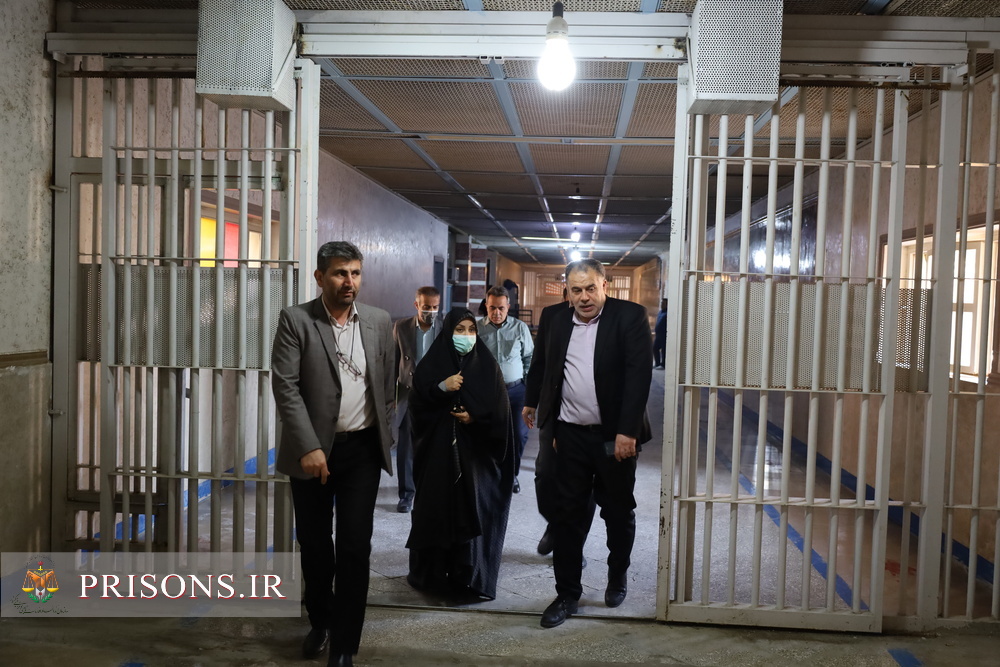 بازدید مدیرکل دفتر برنامه‌ریزی، نوسازی و تحول اداری سازمان زندان‌ها از ندامتگاه تهران بزرگ