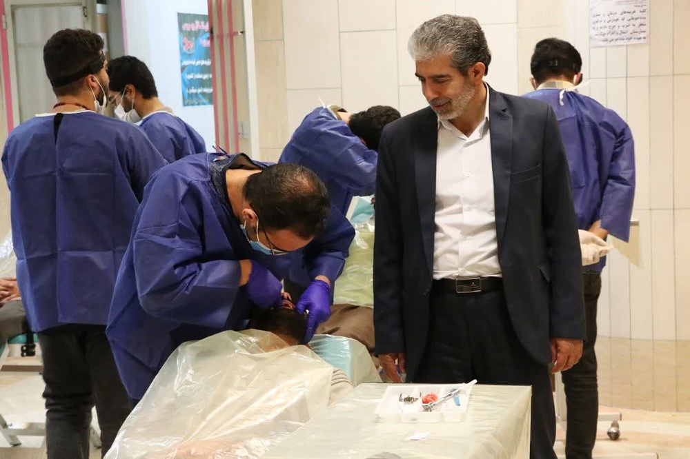 گروه جهادی دندانپزشکی در زندان مرکزی اصفهان