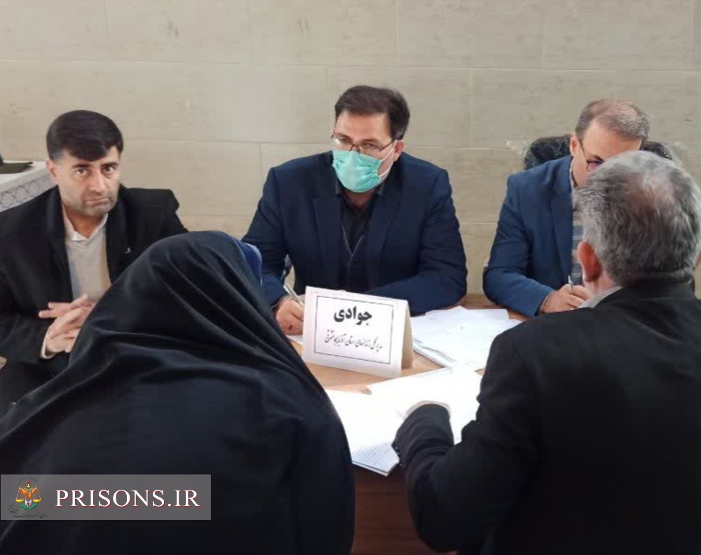 برپایی میز خدمت مدیرکل زندان‌های و مسئولین قضایی آذربایجان شرقی در مصلی شهرستان مرند