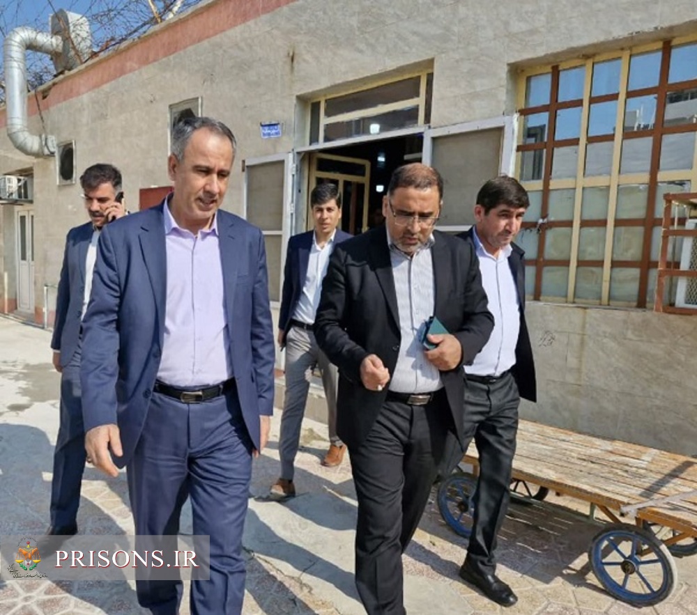 بازدید مدیر کل بهداشت و درمان سازمان زندان ها از زندان دشتی