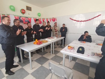 جشن تولد و اهداء بسته‌های یلدایی در ندامتگاه ورامین