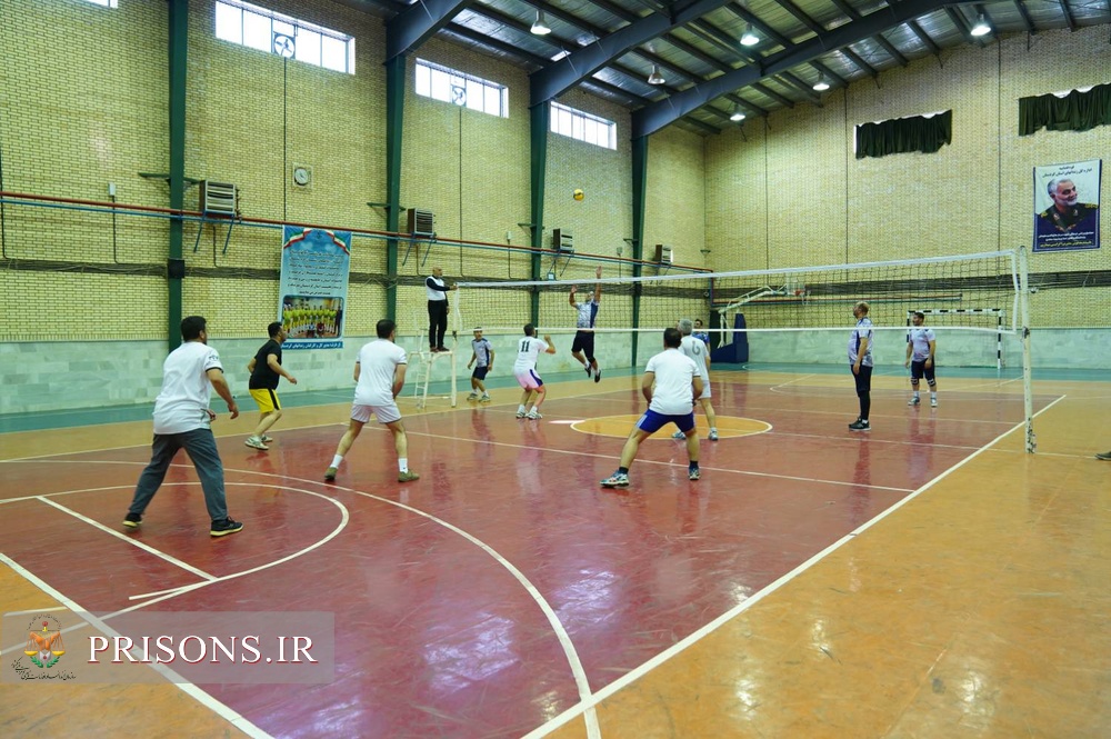 برگزاری مسابقه والیبال دوستانه کارکنان زندان‌های استان‌های کرمانشاه و کردستان