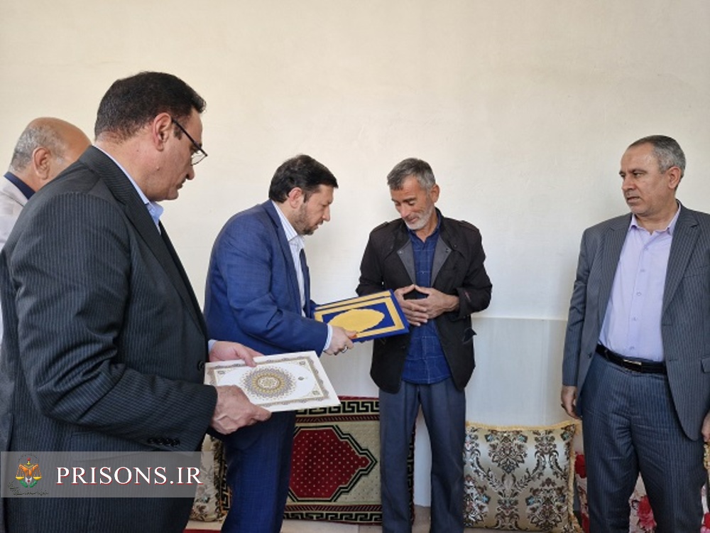 دیدار رئیس کل دادگستری و مدیرکل زندان های استان بوشهر با خانواده شهید دشتپوری « حادثه راسک »
