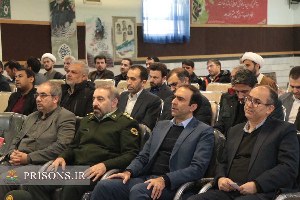 جلسه پرسش و پاسخ مدیر کل زندان‌های زنجان با کارکنان