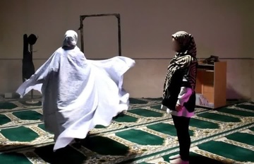 اجرای تئاتر «زیر باران گریه کن» در زندان شهرستان نیشابور 