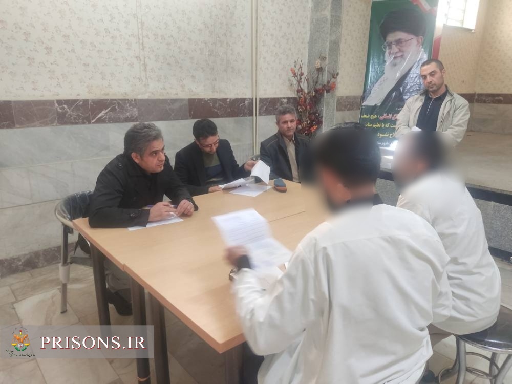 میز خدمت ۱۰۰ نفر از قضات دادگستری در زندان‌های استان کردستان
