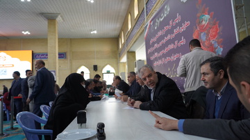 میز خدمت روسای زندانها در نماز جمعه استان آذربایجان غربی