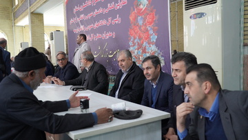 میز خدمت روسای زندانها در نماز جمعه استان آذربایجان غربی