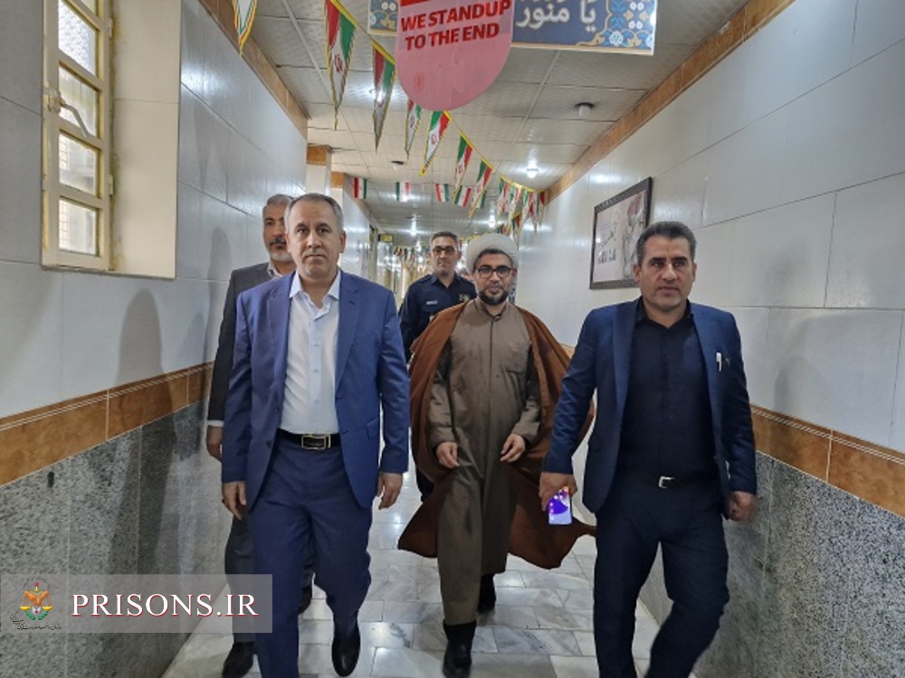 بازدید و دیدار چهره به چهره مدیرکل زندان های بوشهر با مددجویان زندان مرکزی استان
