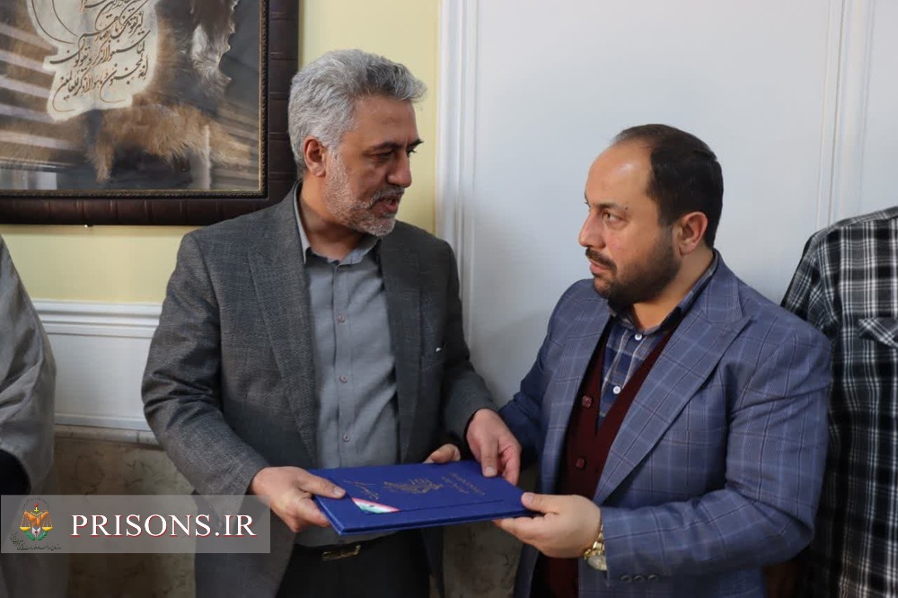 حکم فرماندهی پایگاه شهید لاجوردی به مدیر ندامتگاه کرج اعطا شد