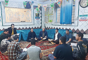 حضور هفتگی مدیرکل زندان‌های کرمانشاه در برنامه‌های قرآنی صبحگاهی مددجویان کانون اصلاح و تربیت