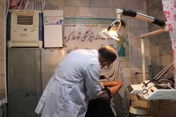 ارائه خدمات دندانپزشکی رایگان در زندان تویسرکان به مناسبت دهه فجر 