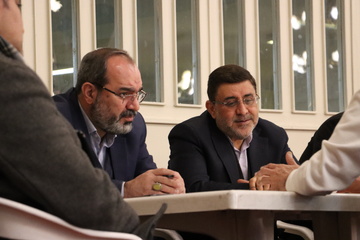 برپایی میز خدمت مردمی مدیرکل زندان‌های استان تهران در مسجدالرسول(ص)