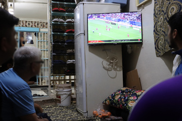 دیدار فوتبال ایران و قطر مرحله نیمه نهایی در زندان‌های استان تهران
