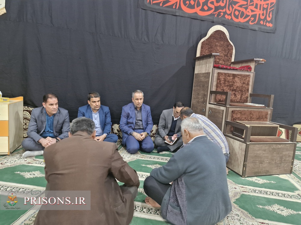 میز خدمت مدیر کل زندان های استان در مسجد فاطمه زهرا (ص) برازجان