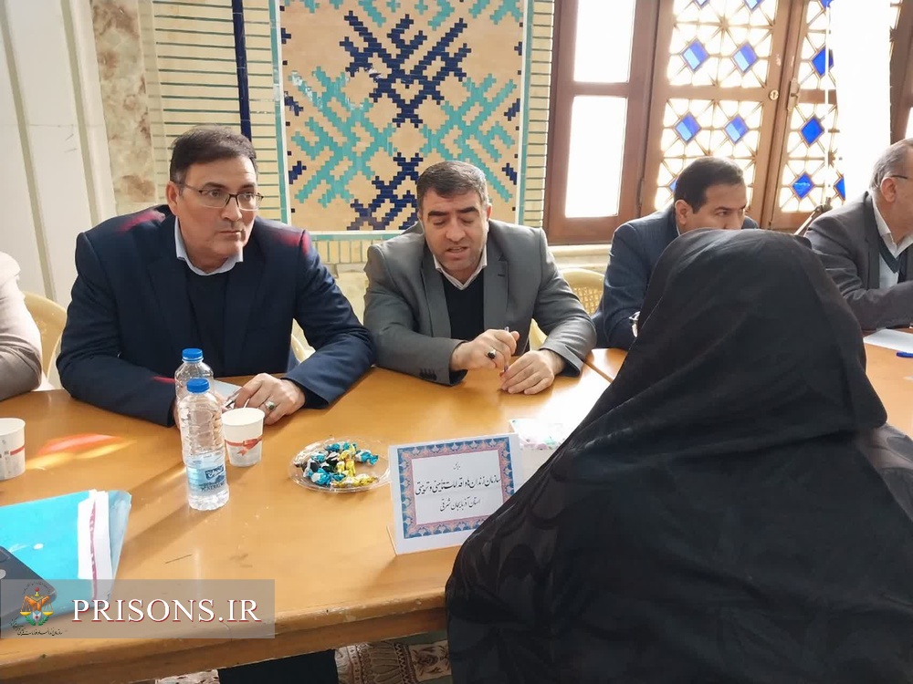 برگزاری میزخدمت توسط مدیرکل زندانهای آذربایجان شرقی