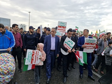 حضور حماسی مدیرکل، کارکنان و سربازان زندان‌های استان بوشهر در راهپیمایی یوم الله ۲۲بهمن