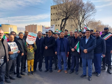 حضور مدیر کل وکارکنان زندانهای استان آذربایجان شرقی در راهپیمایی ۲۲بهمن