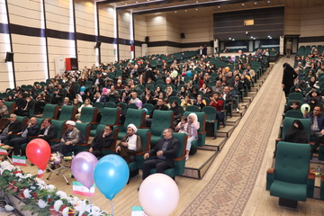 همزمان با میلاد با سعادت امام حسین(ع) جشن بزرگ انقلاب برای خانواده کارکنان زندانهای آذربایجان شرقی برگزارشد