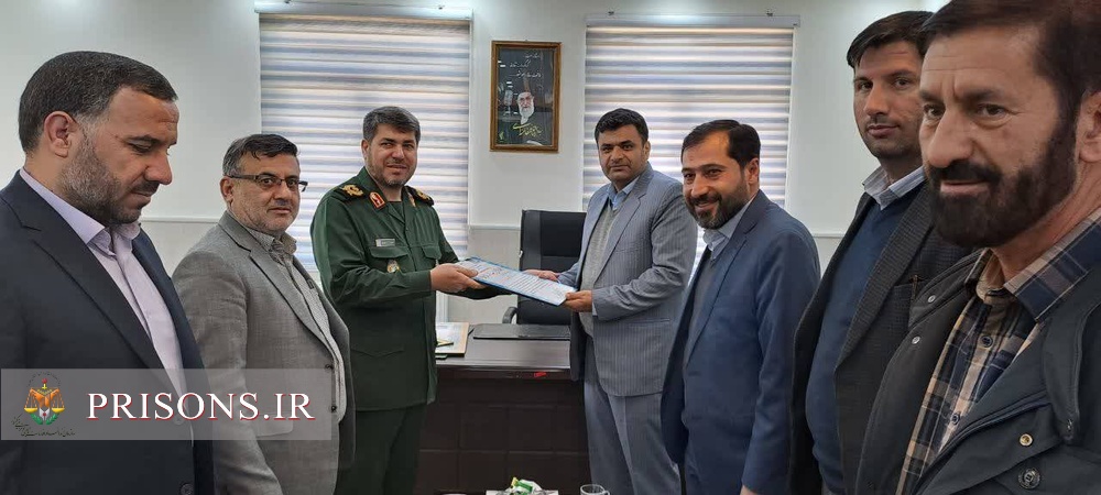 فرمانده ارشد سپاه استان کهگیلویه وبویراحمد از مدیرکل زندان‌ها تجلیل کرد