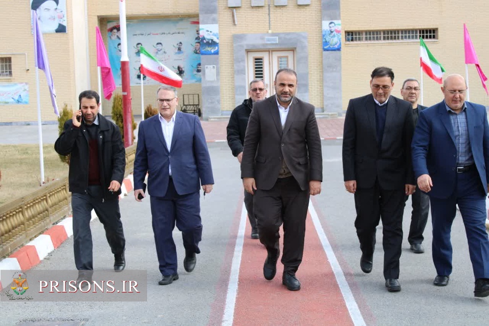 بازدید مدیرکل امور اقتصادی و دارایی آذربایجان‌شرقی از زندان اهر 