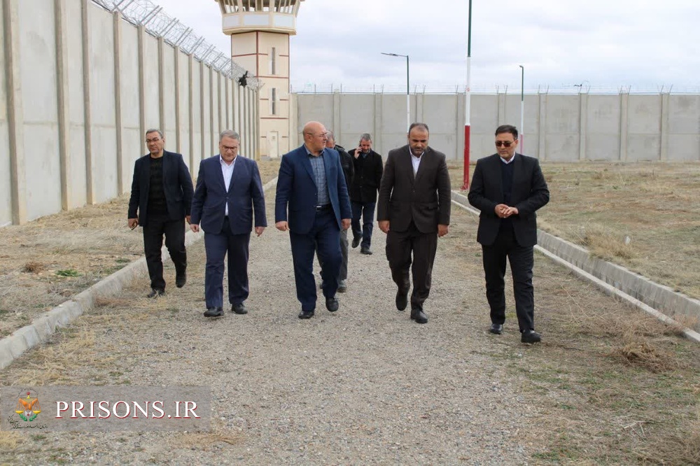 بازدید مدیرکل امور اقتصادی و دارایی آذربایجان‌شرقی از زندان اهر