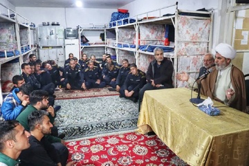 برگزاری کلاس درس اخلاق توسط امام جمعه در زندان بوئین زهرا