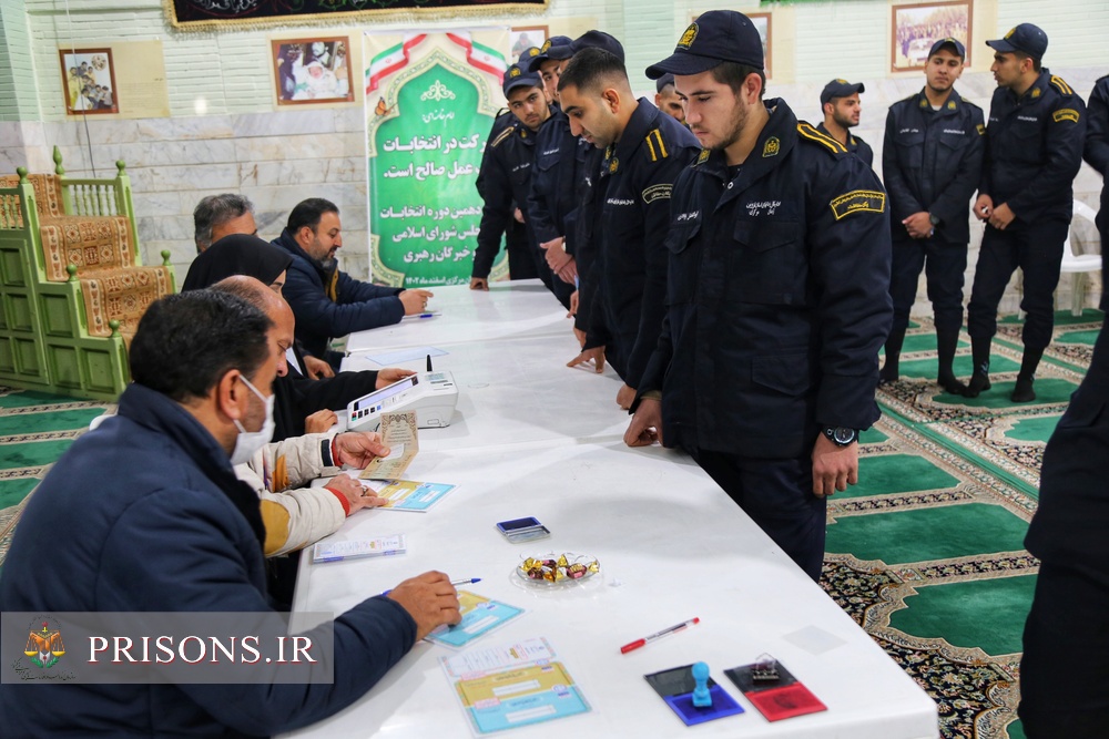 شرکت کارکنان، سربازان وظیفه و زندانیان استان قزوین در انتخابات