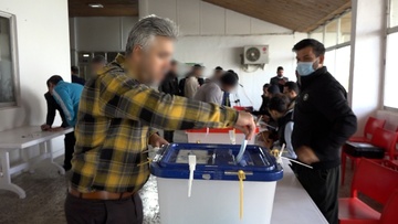 حضور پرشور کارکنان،زندانیان و سربازان وظیفه در پای صندوق های رای در زندان های مازندران