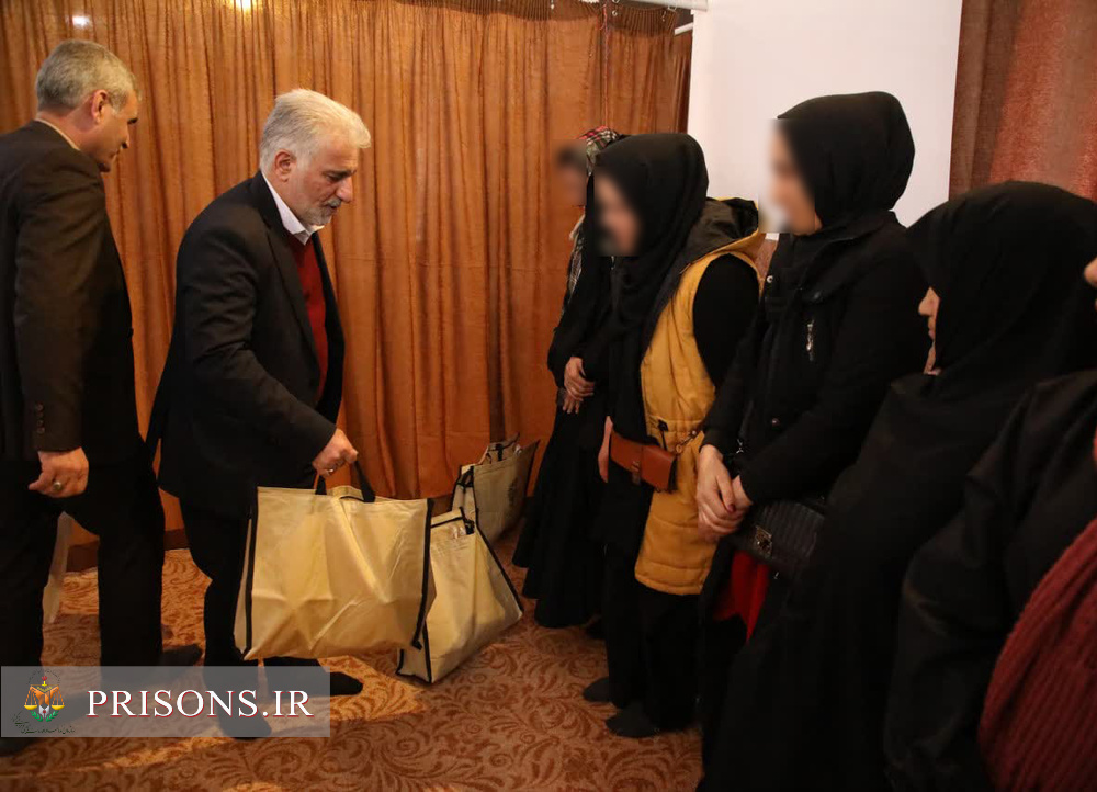 رئیس سازمان زندان‌ها در گلزار شهدای همدان حضور یافت