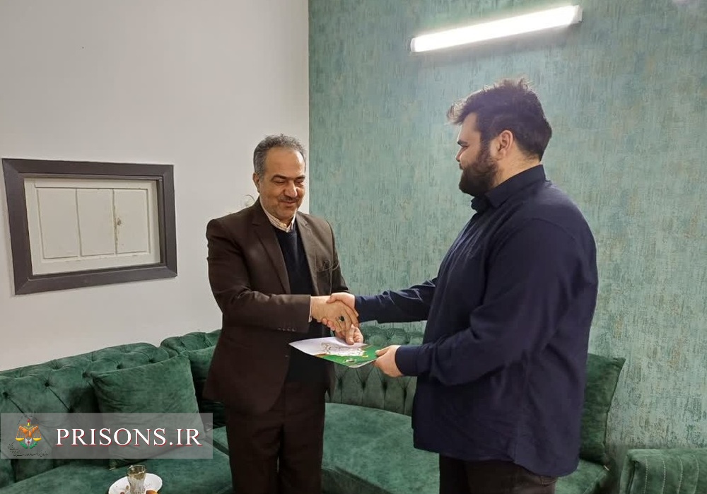 دیدار مدیرکل زندان‌های گلستان با خانواده شهید والامقام