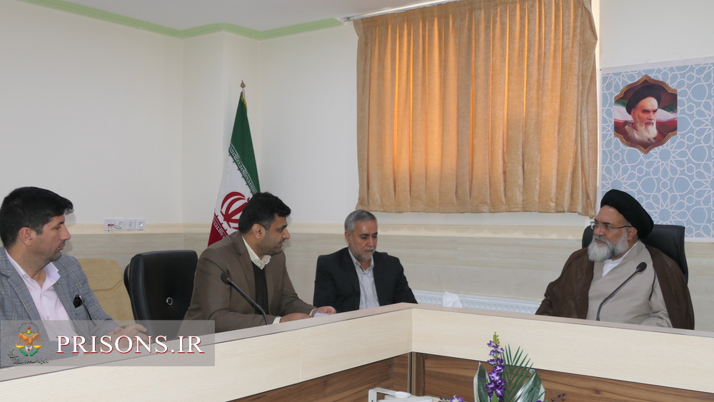 مدیر کل زندان ها با نماینده ولی فقیه در استان و امام جمعه شهر یاسوج دیدار کرد