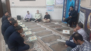 محفل جزءخوانی قرآن کریم در نمازخانه اداره‌کل زندان‌های استان کردستان