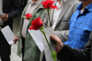 مسافر نوروزی شهرستان گرمی سه زندانی نیازمند را آزاد کرد