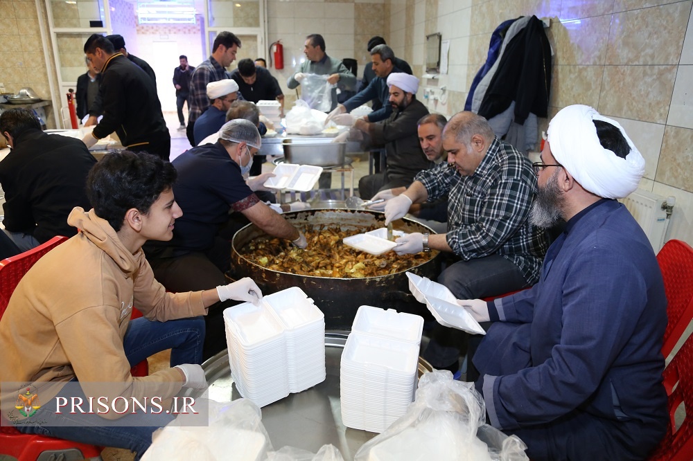 اطعام خانواده های زندانیان نیازمند و ایتام خراسان شمالی در ماه مبارک رمضان