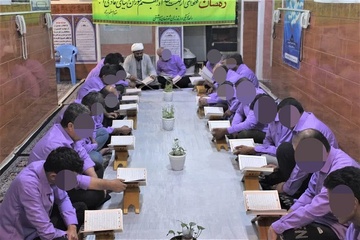 برگزاری محفل  جزء خوانی قرآن کریم درماه مبارک رمضان ویژه مددجویان زندان دشتی