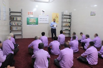 اجرای طرح قرآنی «مسطورا» (۵۰ فراز از زندگی با آیه ها) در ماه رمضان در زندان دشتستان 