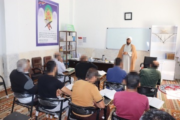 کلاس‌های تفسیر نور با محوریت تفسیر سور کوچک قرآن کریم در زندان دشتستان 
