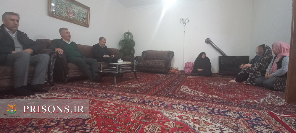 سرکشی مدیرکل زندانهای استان آذربایجان غربی  از خانواده زندانیان نیازمند