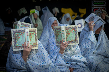 آیین احیای شب ۱۹ ماه مبارک رمضان در اندرزگاه نسوان زندان مرکزی کرمان