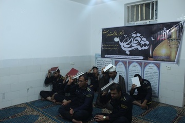 برگزاری مراسم سومین شب از لیالی قدر باحضور سربازان وظیفه زندان دشتی