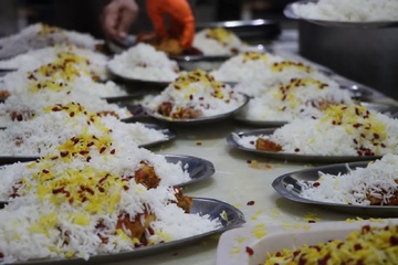 برپایی ضیافت افطاری برای خانواده زندانیان ملایر 