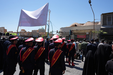حضور مدیرکل و کارکنان زندان‌های یزد در راهپیمایی روز جهانی قدس