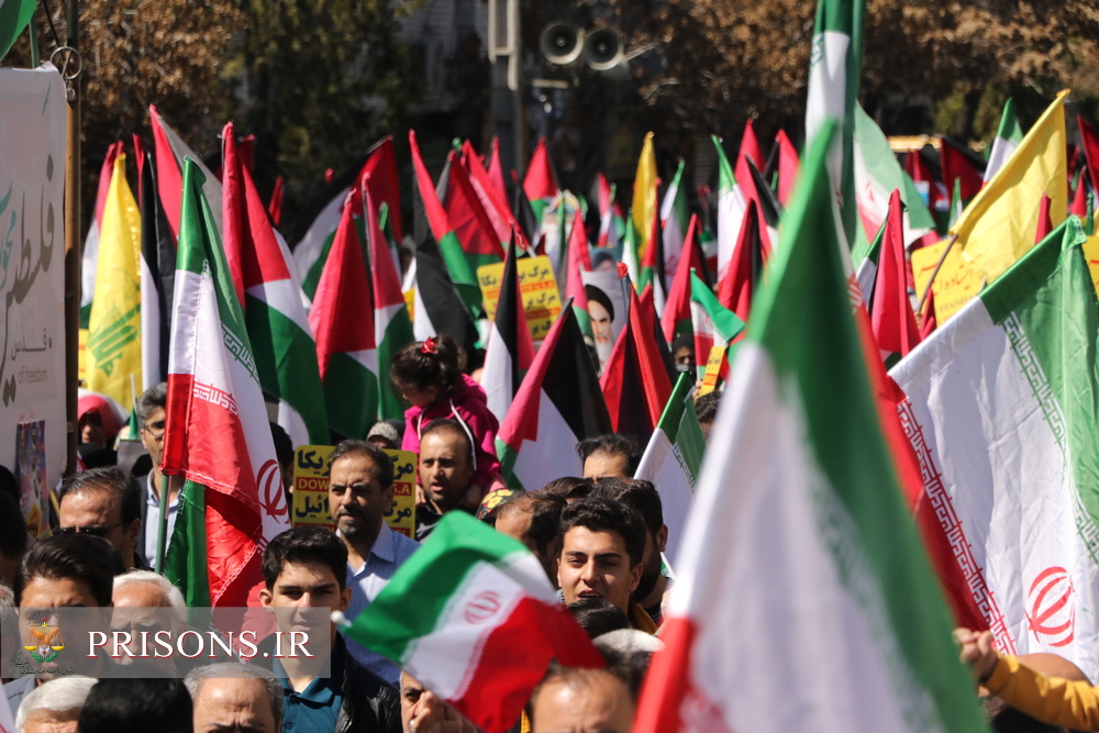 فریاد مرگ بر اسرائیل کارکنان زندان‌های زنجان در راهپیمایی روز قدس