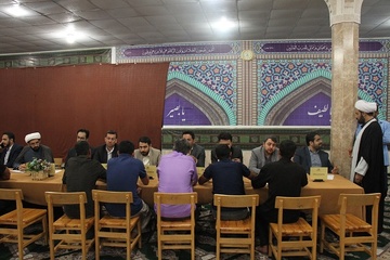 میز خدمت قضات دادسرای عمومی و انقلاب شهرستان بوشهر در زندان مرکزی استان